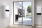 Vitocharge Mit Blick zur offenen Garage.