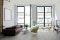 Designermöbel im großzugigen Loft-Wohnzimmer